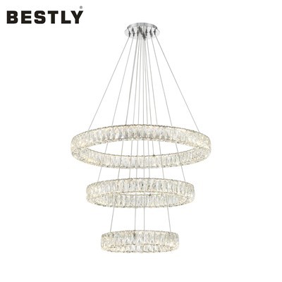 LED-Kronleuchter mit Chrom-Finish